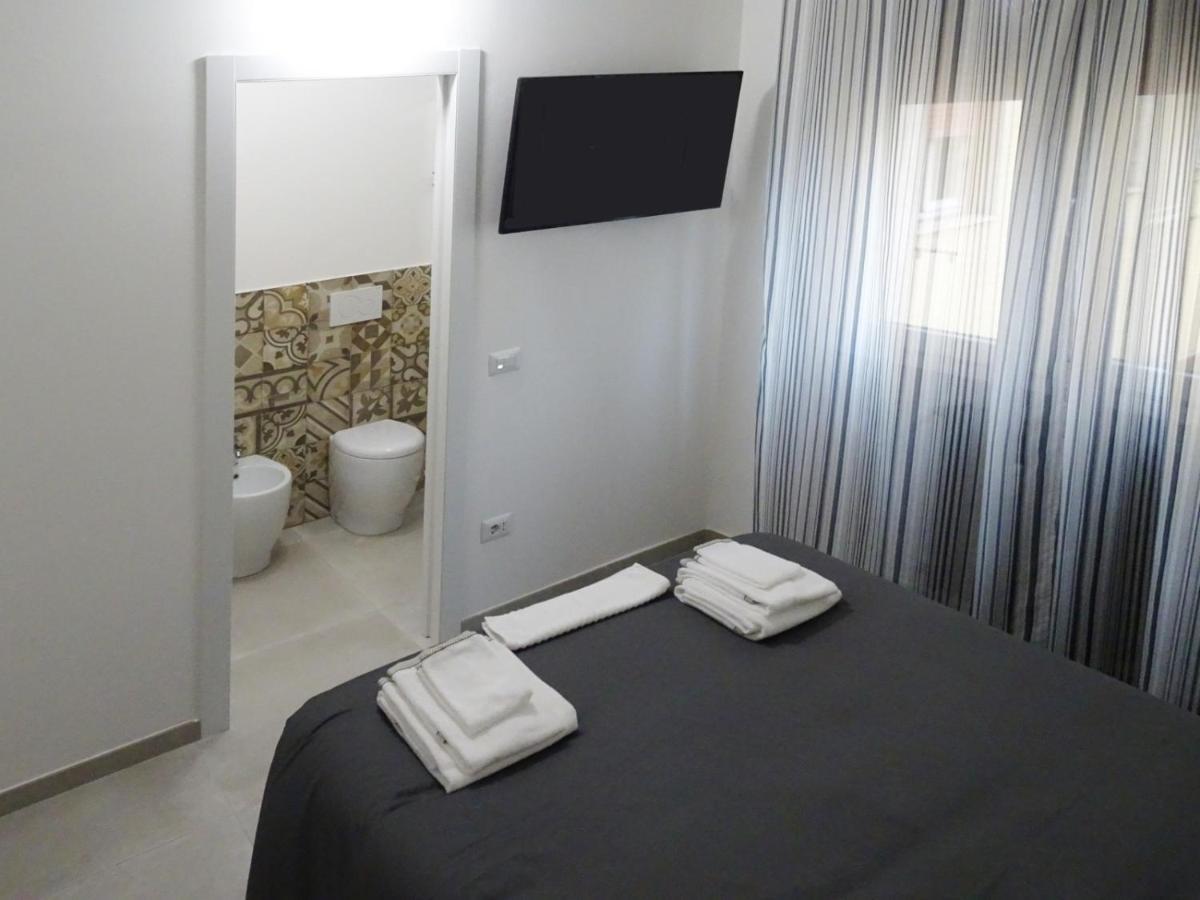 Smart Rooms Пістоя Екстер'єр фото