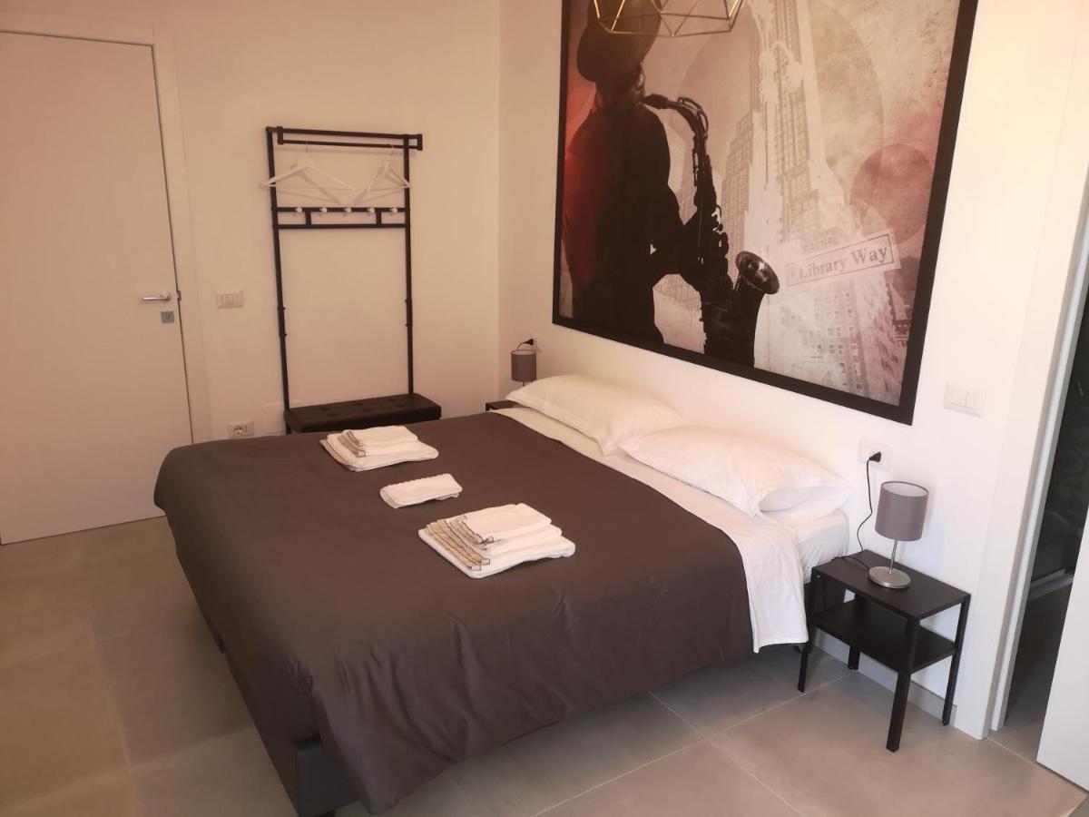 Smart Rooms Пістоя Екстер'єр фото