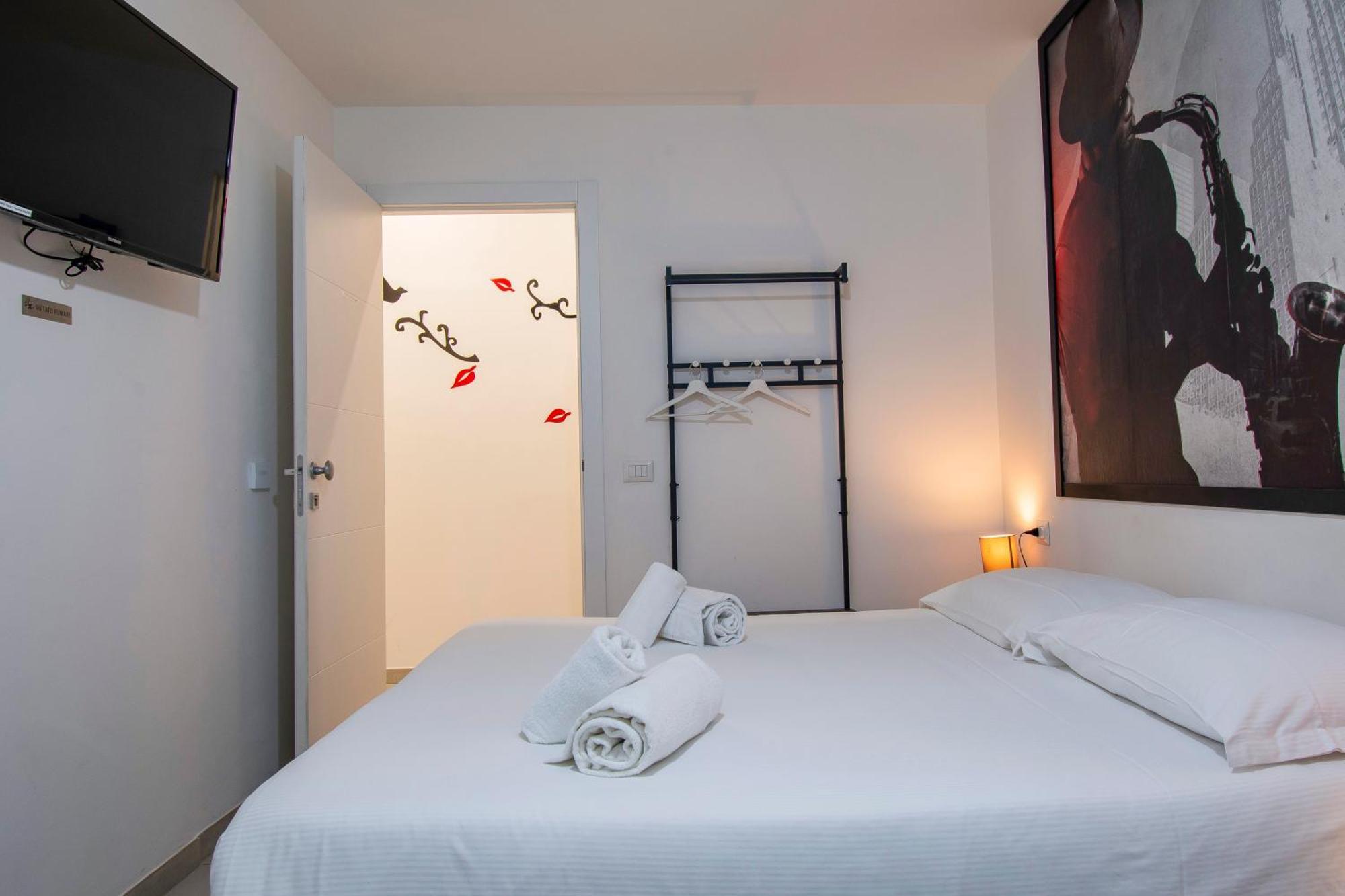 Smart Rooms Пістоя Екстер'єр фото