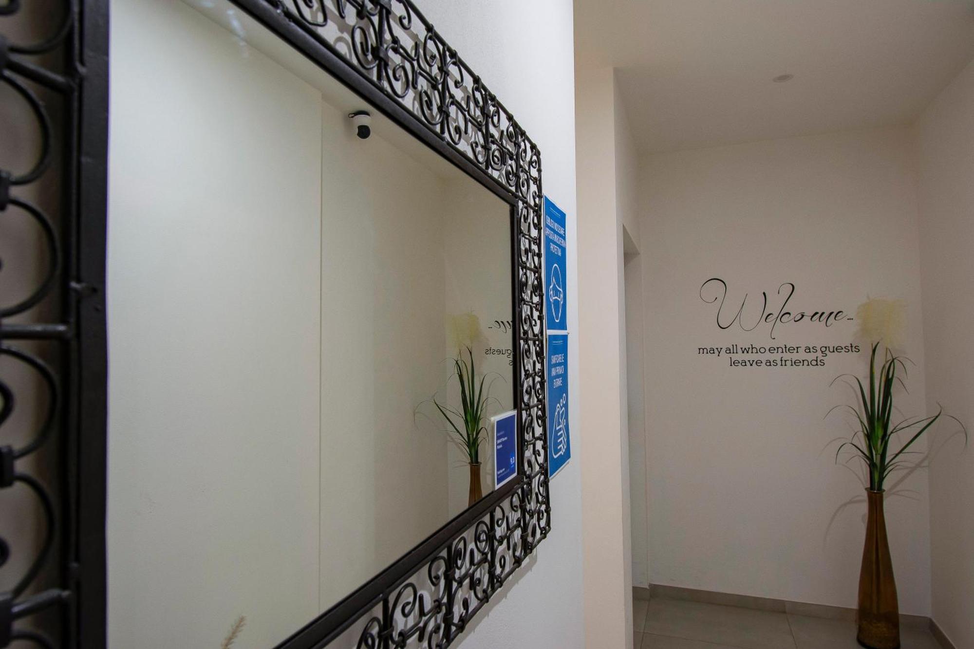 Smart Rooms Пістоя Екстер'єр фото